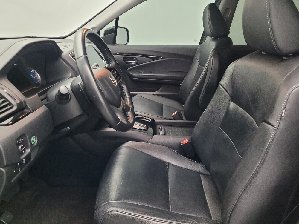 2019 Honda Pilot in Jacksonville, FL 32210 - 18085573 17