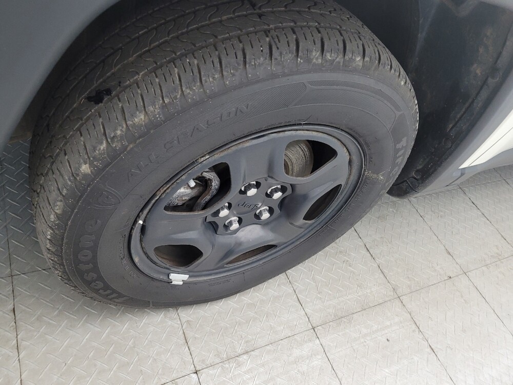 2018 Jeep Compass in Raleigh, NC 27604 - 18085577 31