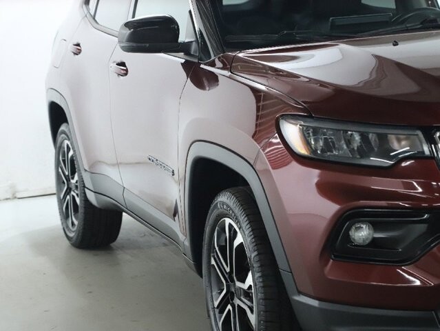 2022 Jeep Compass in Bedford, OH 44146 - 18085825 8