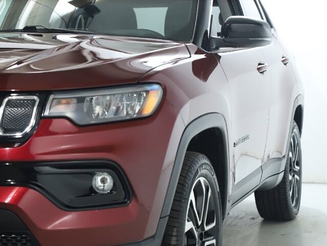 2022 Jeep Compass in Bedford, OH 44146 - 18085825 4