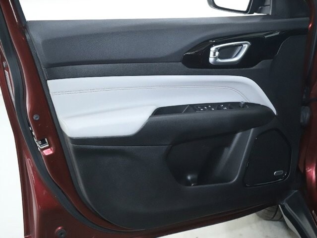 2022 Jeep Compass in Bedford, OH 44146 - 18085825 16