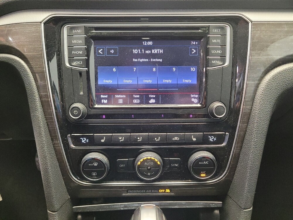 2016 Volkswagen Passat in Downey, CA 90241 - 18085828 25