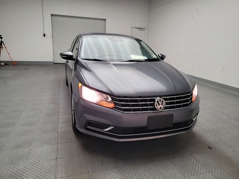 2016 Volkswagen Passat in Downey, CA 90241 - 18085828 14