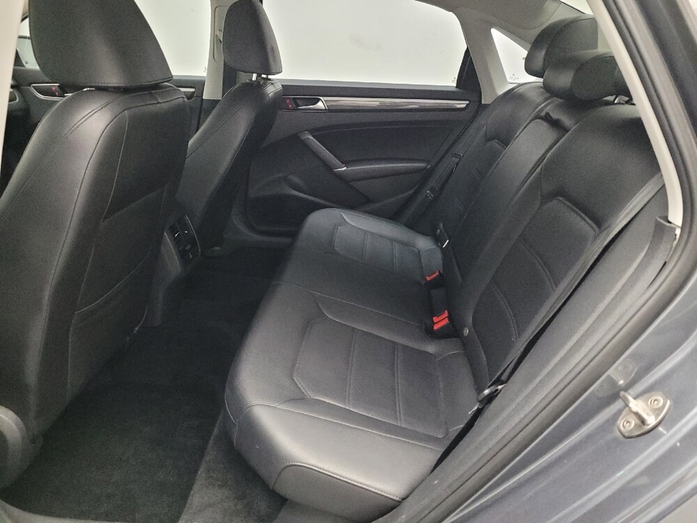 2016 Volkswagen Passat in Downey, CA 90241 - 18085828 18