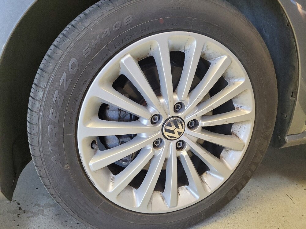 2016 Volkswagen Passat in Downey, CA 90241 - 18085828 31