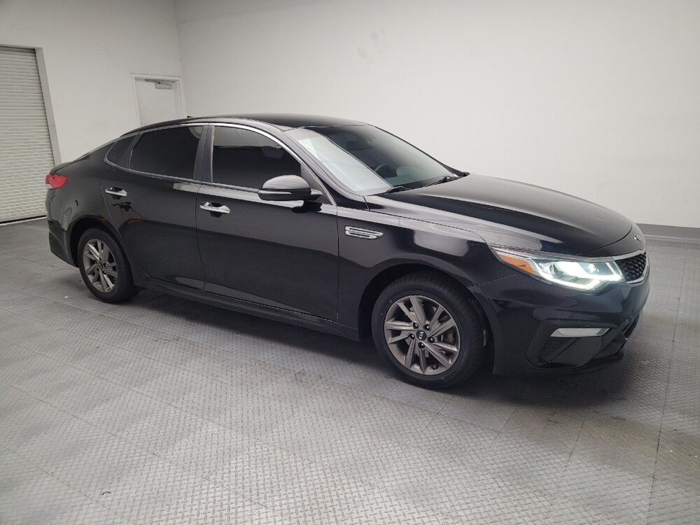 2019 Kia Optima in Downey, CA 90241 - 18085830 11