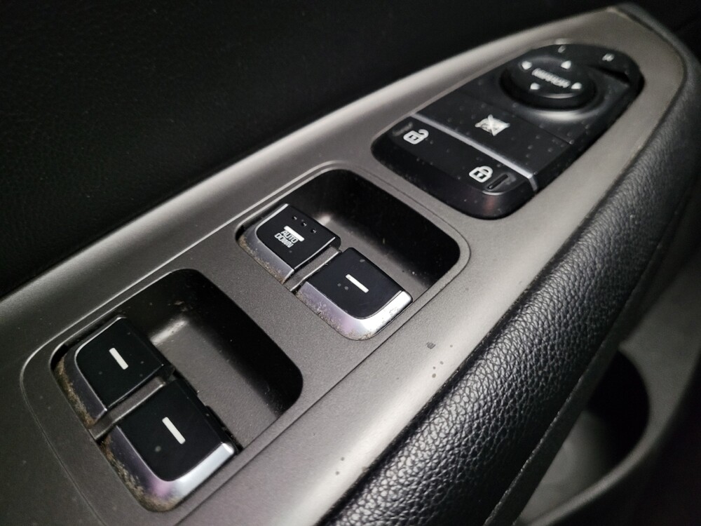 2019 Kia Optima in Downey, CA 90241 - 18085830 27