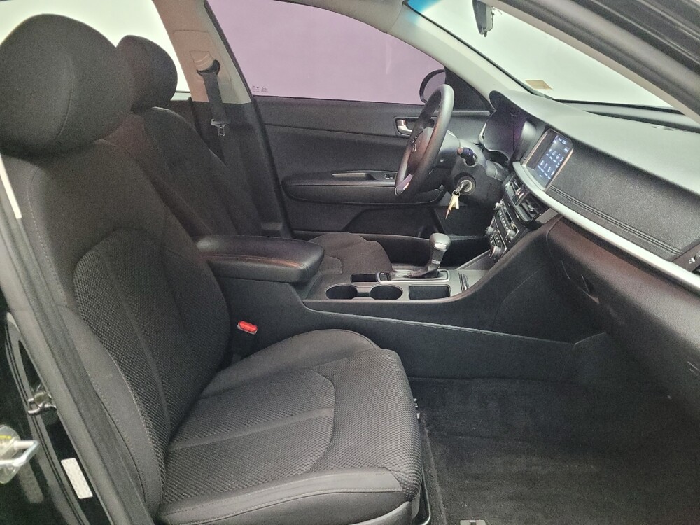 2019 Kia Optima in Downey, CA 90241 - 18085830 21