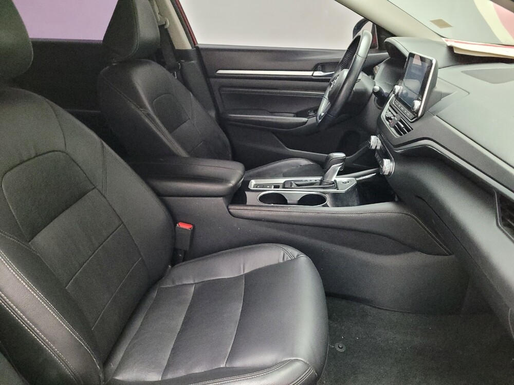 2020 Nissan Altima in Downey, CA 90241 - 18085837 21