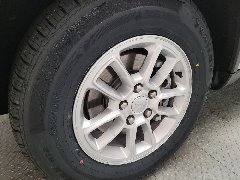 2019 Jeep Grand Cherokee in Downey, CA 90241 - 18085839 31