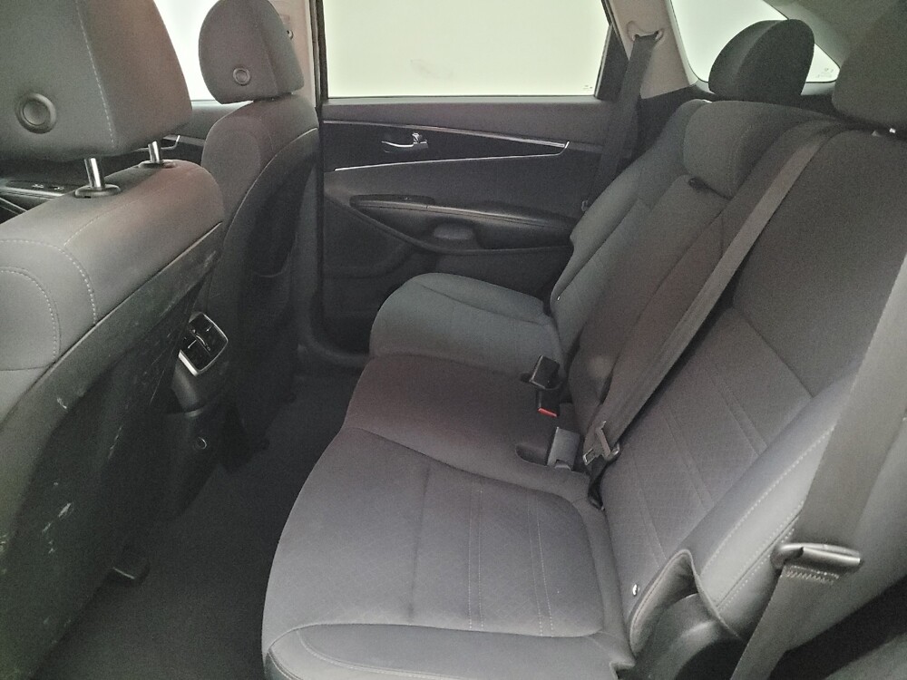 2019 Kia Sorento in Downey, CA 90241 - 18085841 18