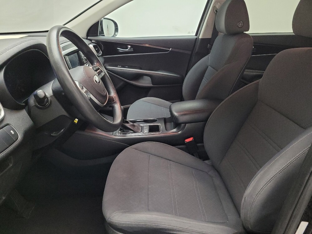 2019 Kia Sorento in Downey, CA 90241 - 18085841 17