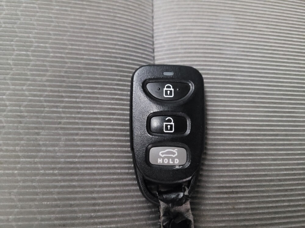 2017 Hyundai Elantra in Downey, CA 90241 - 18085842 32