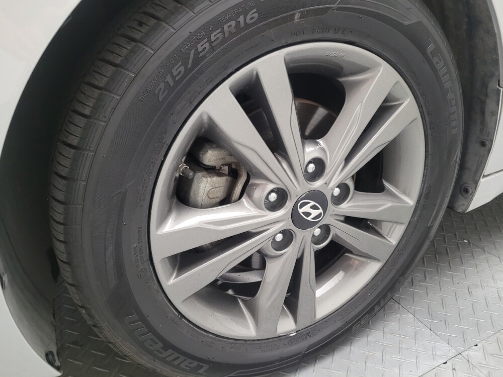 2017 Hyundai Elantra in Downey, CA 90241 - 18085844 31