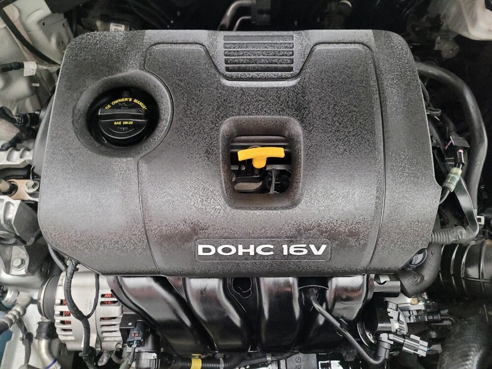 2017 Hyundai Elantra in Downey, CA 90241 - 18085844 30