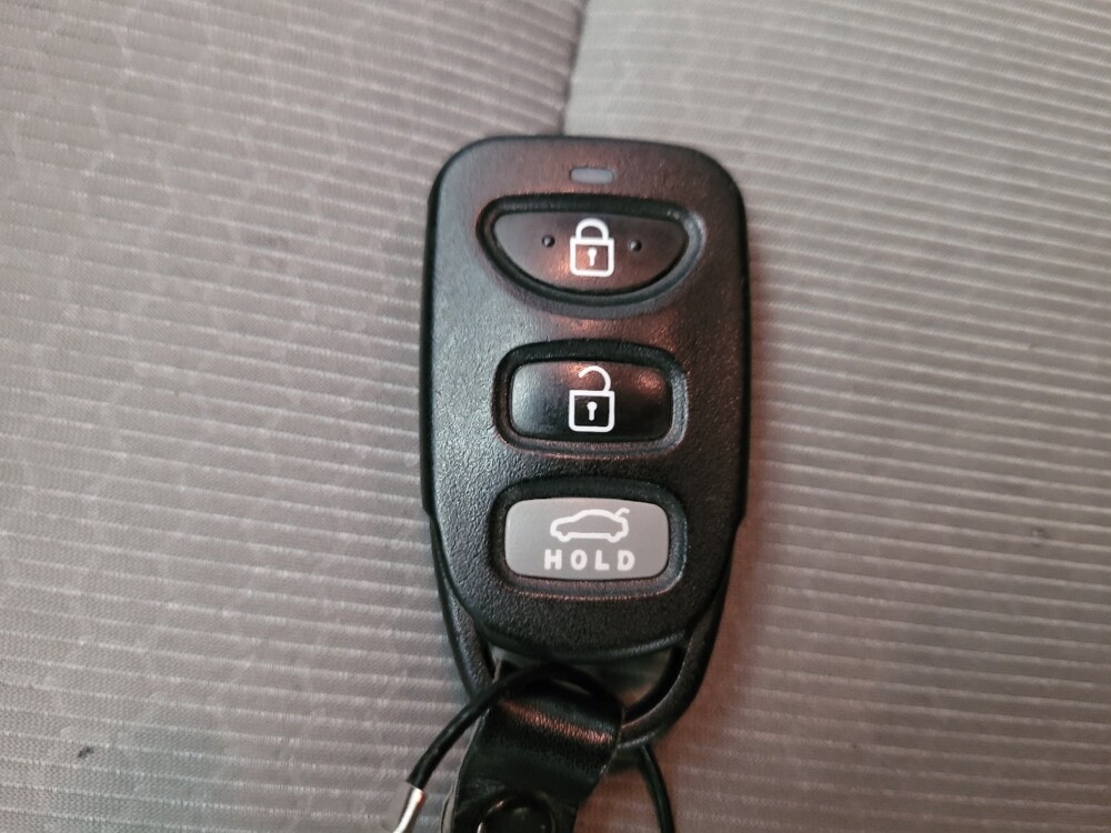 2017 Hyundai Elantra in Downey, CA 90241 - 18085844 32