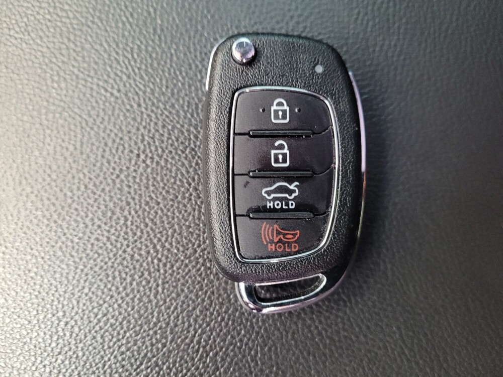 2019 Hyundai Sonata in Downey, CA 90241 - 18085846 32