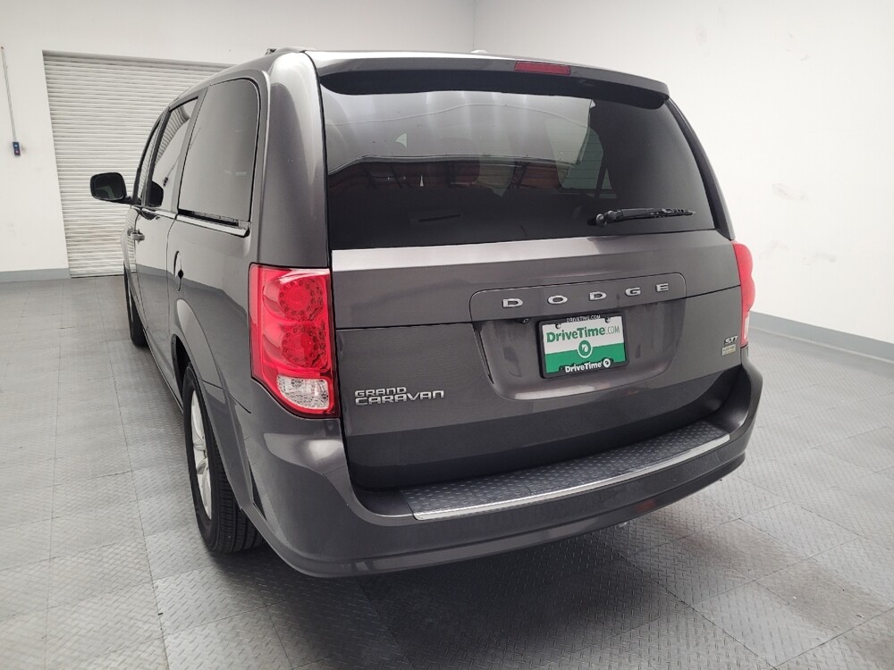 2019 Dodge Grand Caravan in Downey, CA 90241 - 18085850 6
