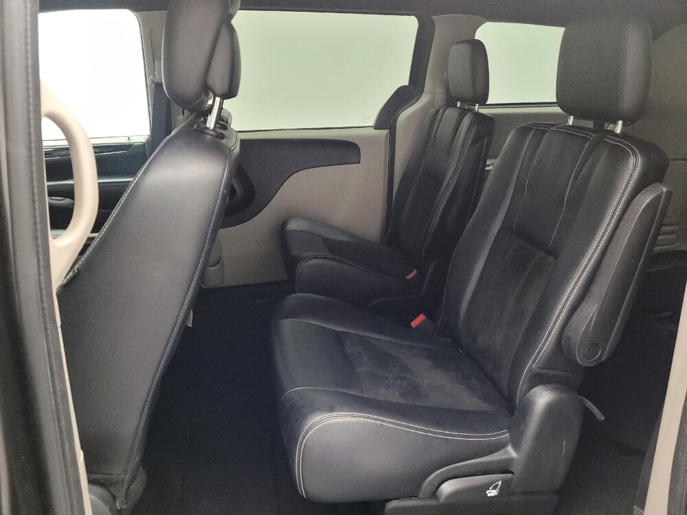 2019 Dodge Grand Caravan in Downey, CA 90241 - 18085850 18