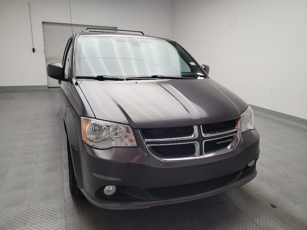 2019 Dodge Grand Caravan in Downey, CA 90241 - 18085850 14