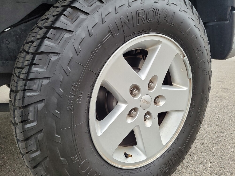 2018 Jeep Wrangler in Downey, CA 90241 - 18085859 31