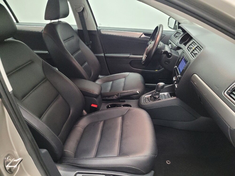 2016 Volkswagen Jetta in Downey, CA 90241 - 18085864 21