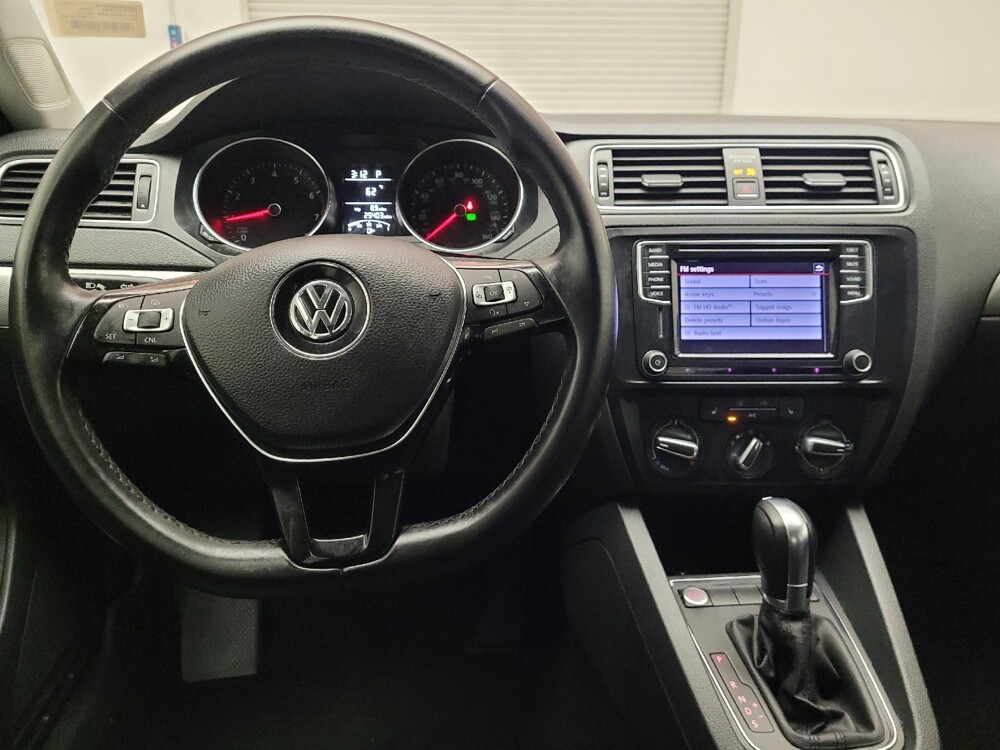 2016 Volkswagen Jetta in Downey, CA 90241 - 18085864 22