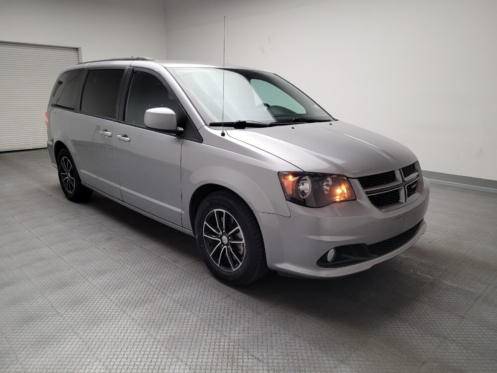 2018 Dodge Grand Caravan in Downey, CA 90241 - 18085869 13