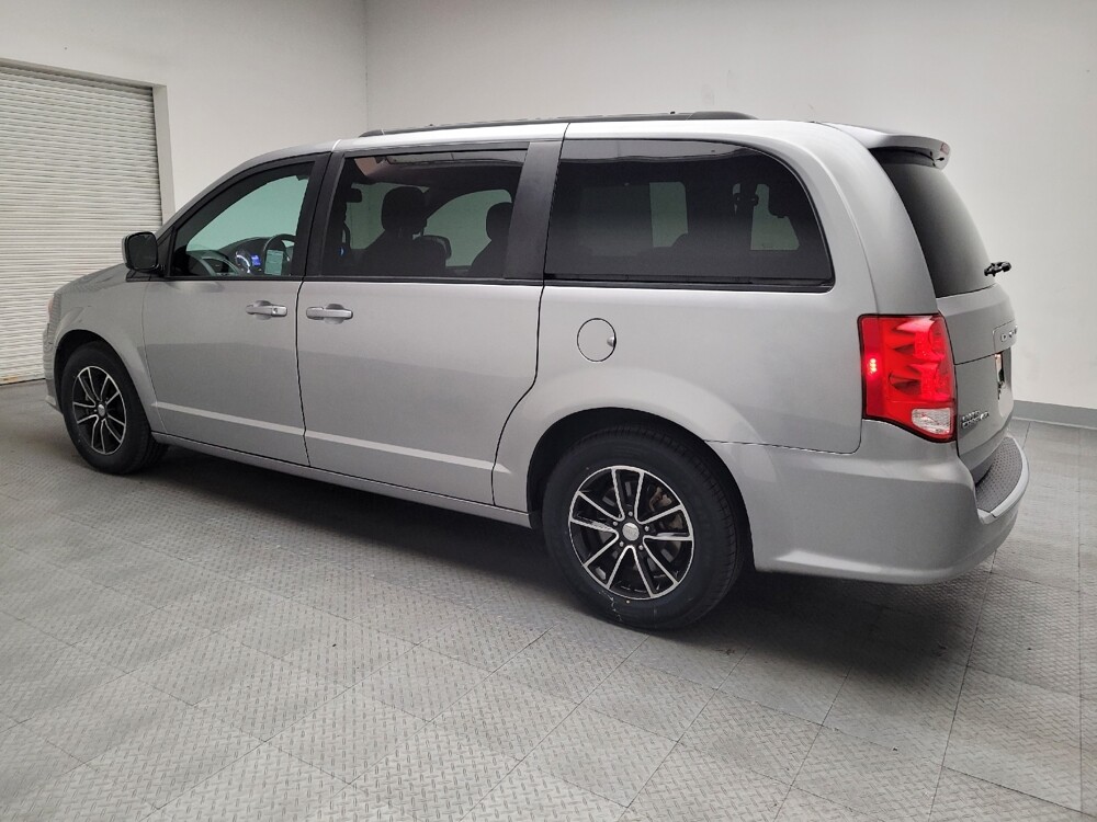 2018 Dodge Grand Caravan in Downey, CA 90241 - 18085869 3