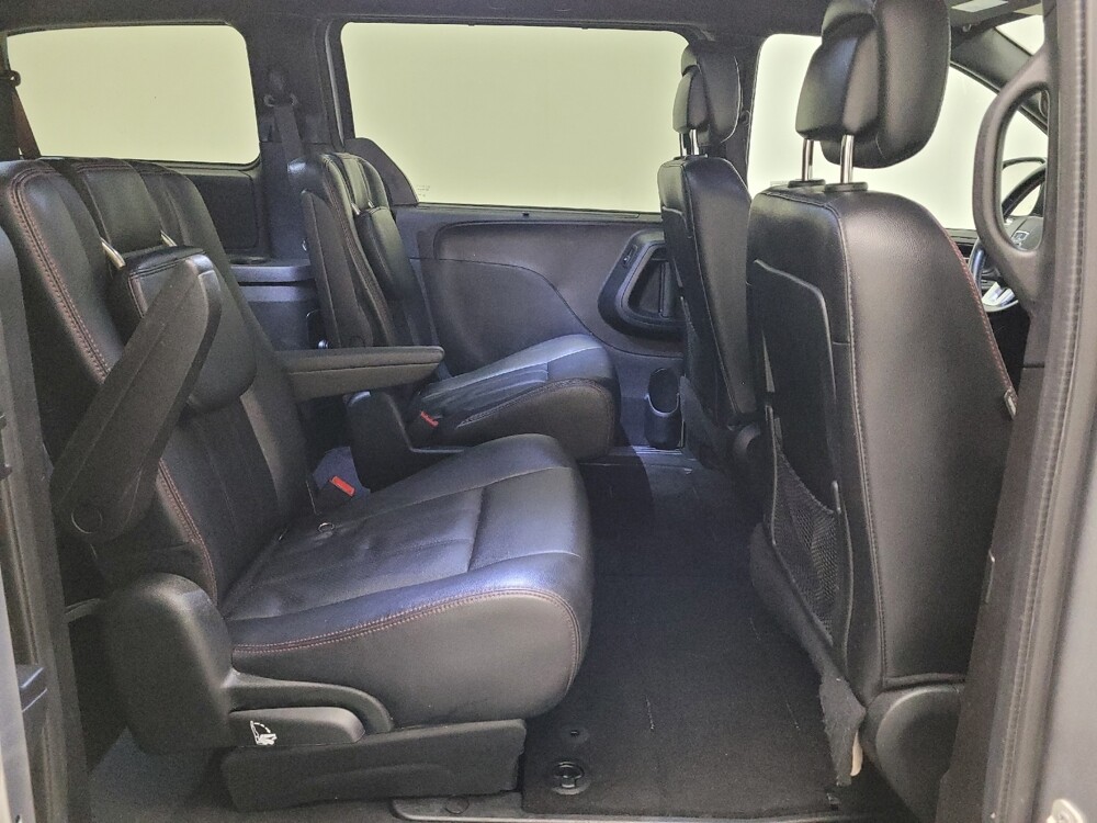 2018 Dodge Grand Caravan in Downey, CA 90241 - 18085869 19