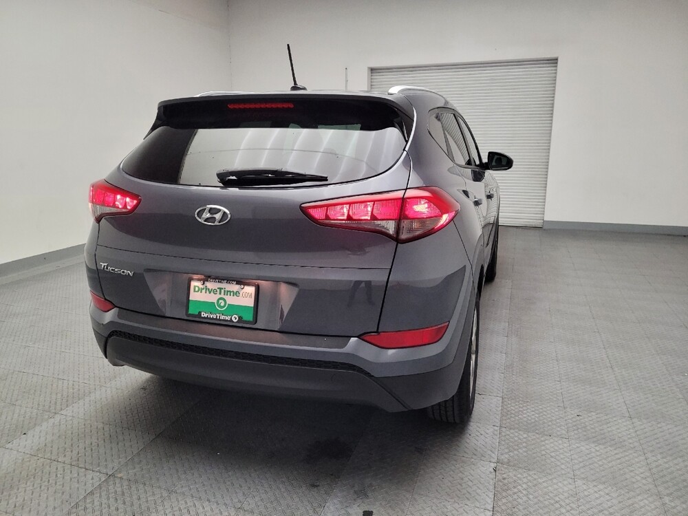 2016 Hyundai Tucson in Downey, CA 90241 - 18085870 7