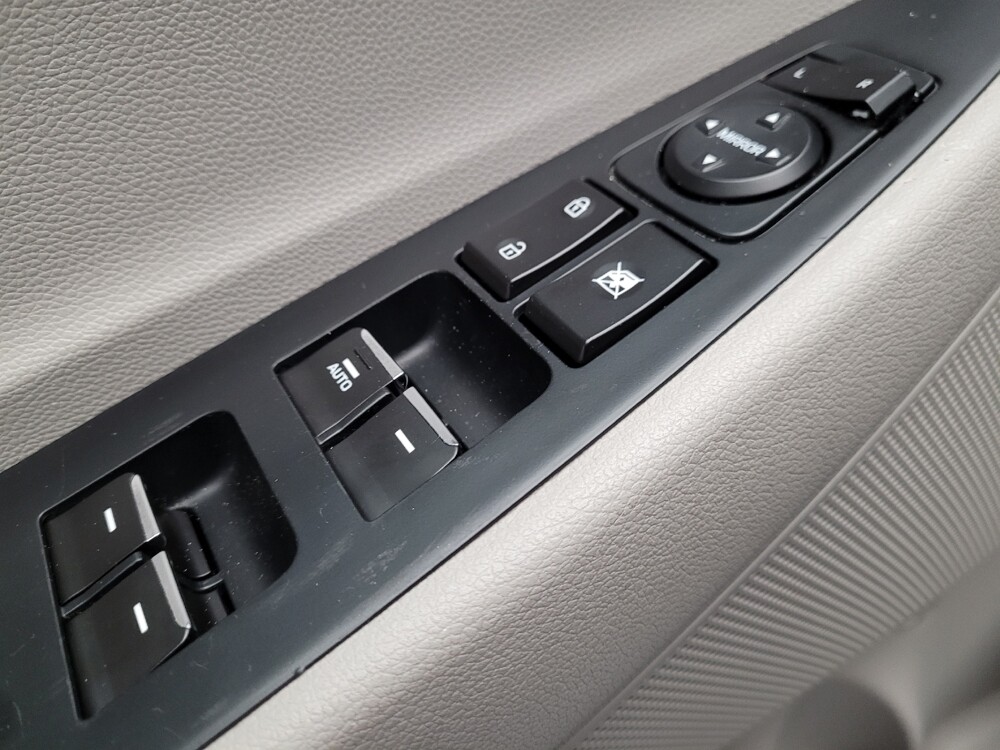 2016 Hyundai Tucson in Downey, CA 90241 - 18085870 27