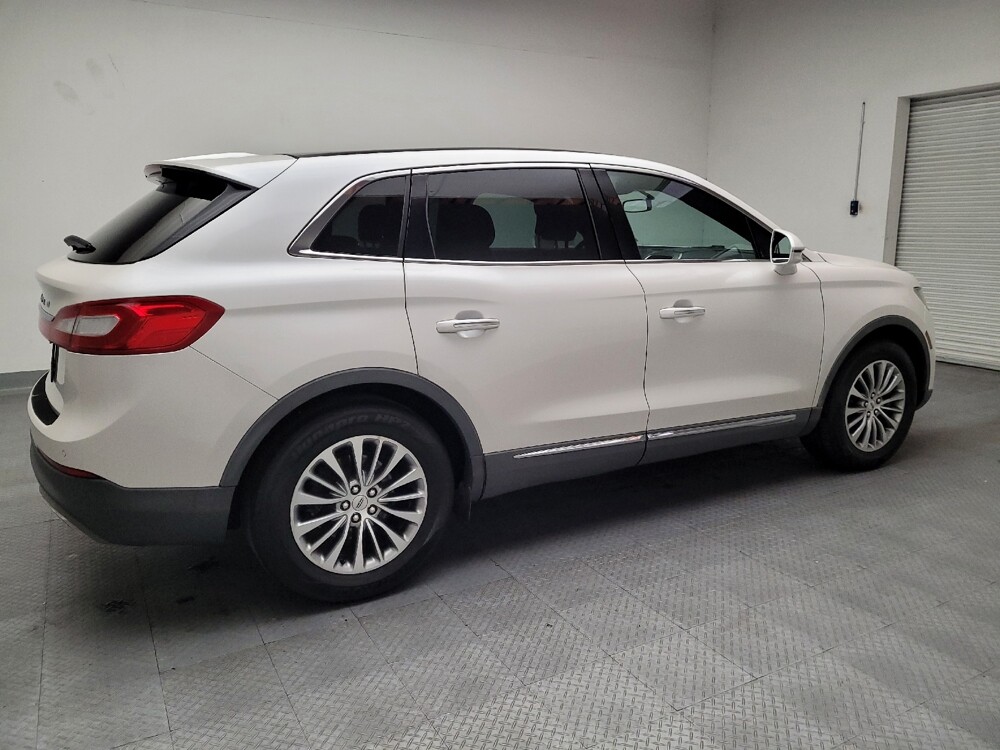 2016 Lincoln MKX in Downey, CA 90241 - 18085878 10