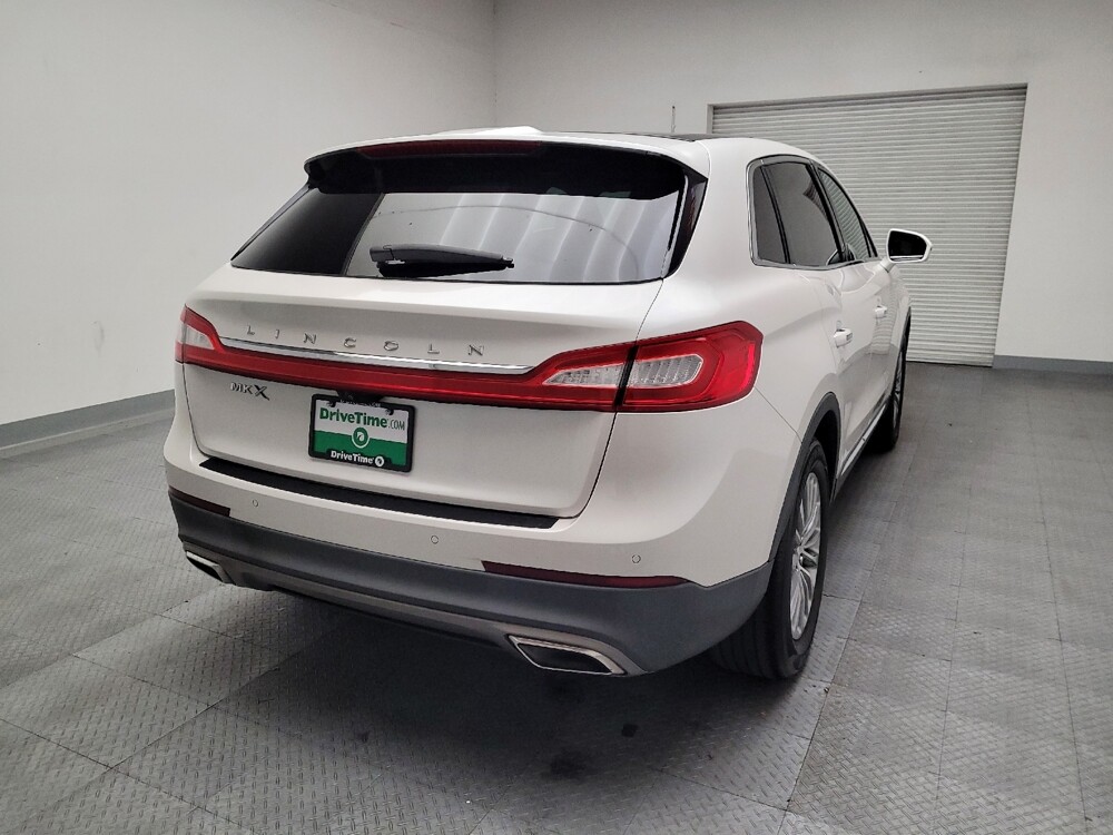 2016 Lincoln MKX in Downey, CA 90241 - 18085878 7