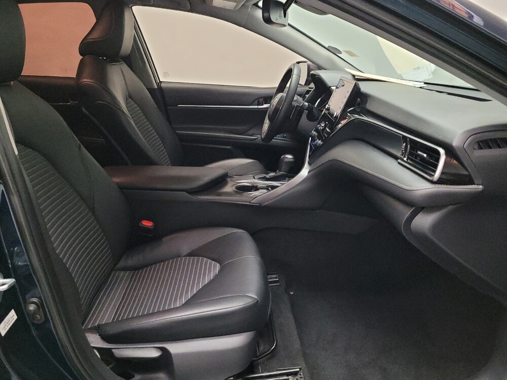 2021 Toyota Camry in Downey, CA 90241 - 18085885 21