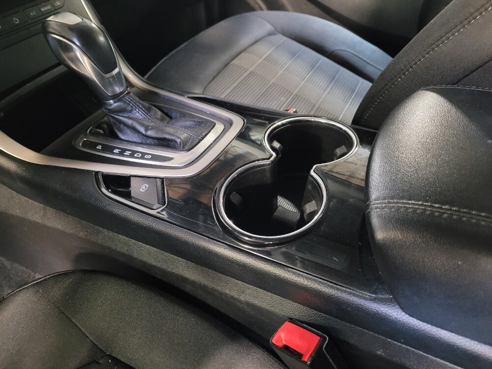 2018 Ford Edge in Downey, CA 90241 - 18085890 26