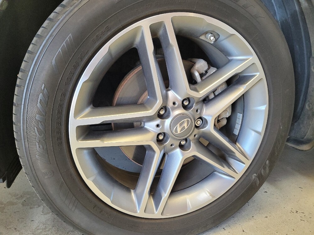 2017 Hyundai Santa Fe in Downey, CA 90241 - 18085894 31