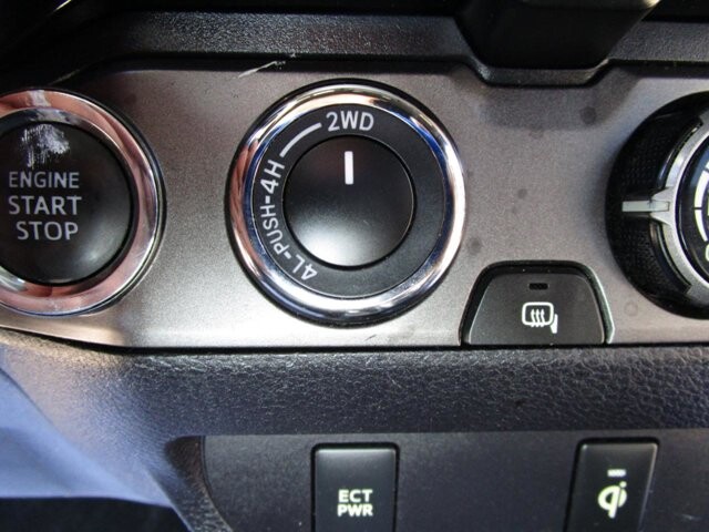 2017 Toyota Tacoma in Tampa, FL 33604-6914 - 18085897 7