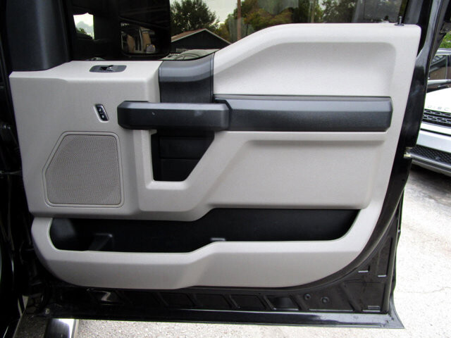 2017 Ford F250 in Tampa, FL 33604-6914 - 18085898 16