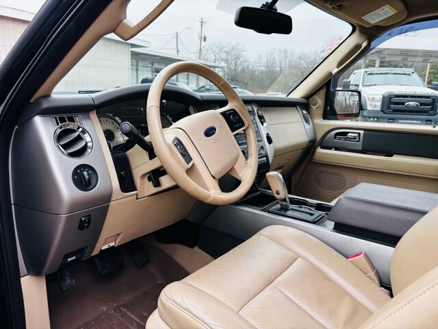 2013 Ford Expedition in Harrisonburg, VA 22801 - 18085903 5