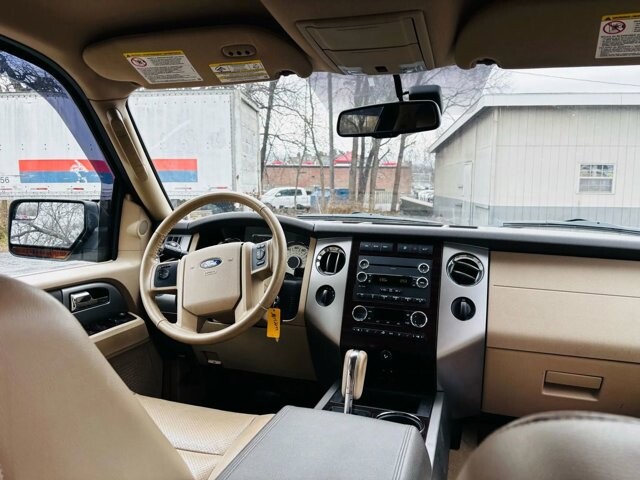 2013 Ford Expedition in Harrisonburg, VA 22801 - 18085903 11