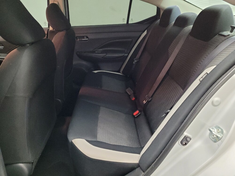 2020 Nissan Versa in Fresno, CA 93726 - 18085911 18