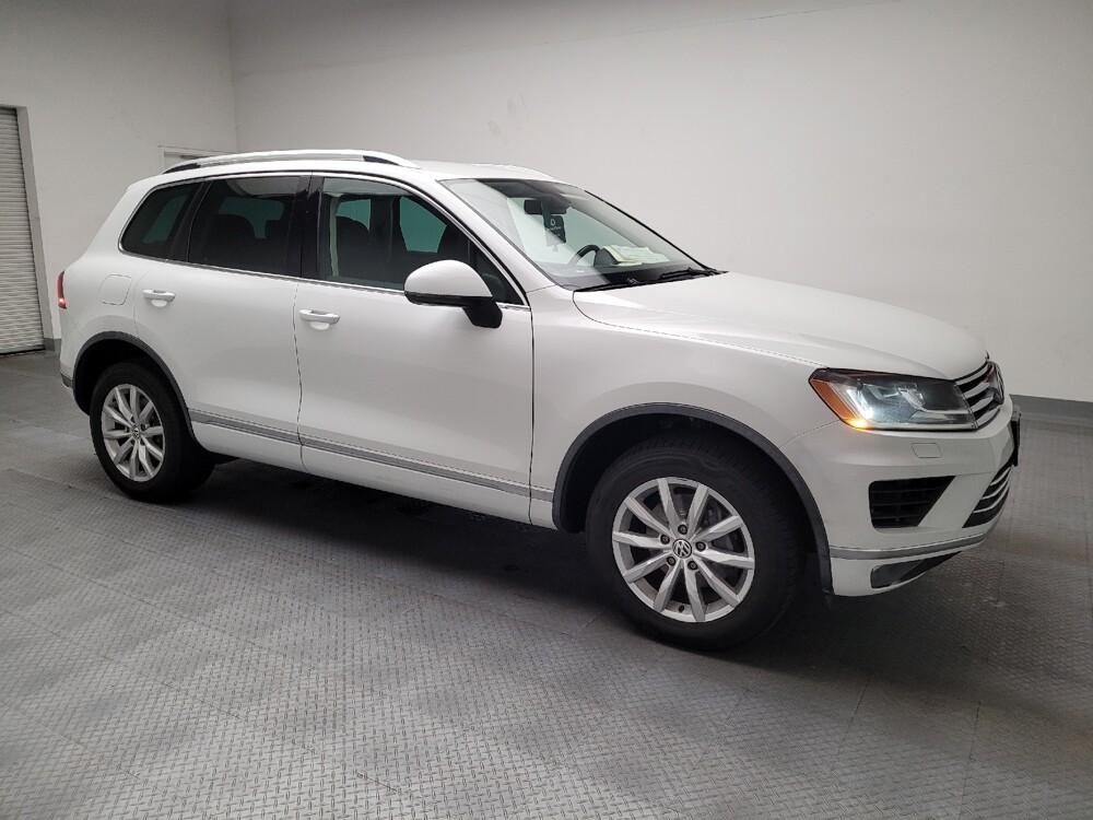 2016 Volkswagen Touareg in Riverside, CA 92504 - 18085912 11