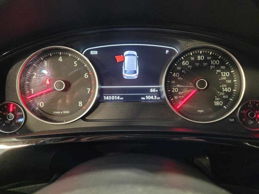 2016 Volkswagen Touareg in Riverside, CA 92504 - 18085912 23