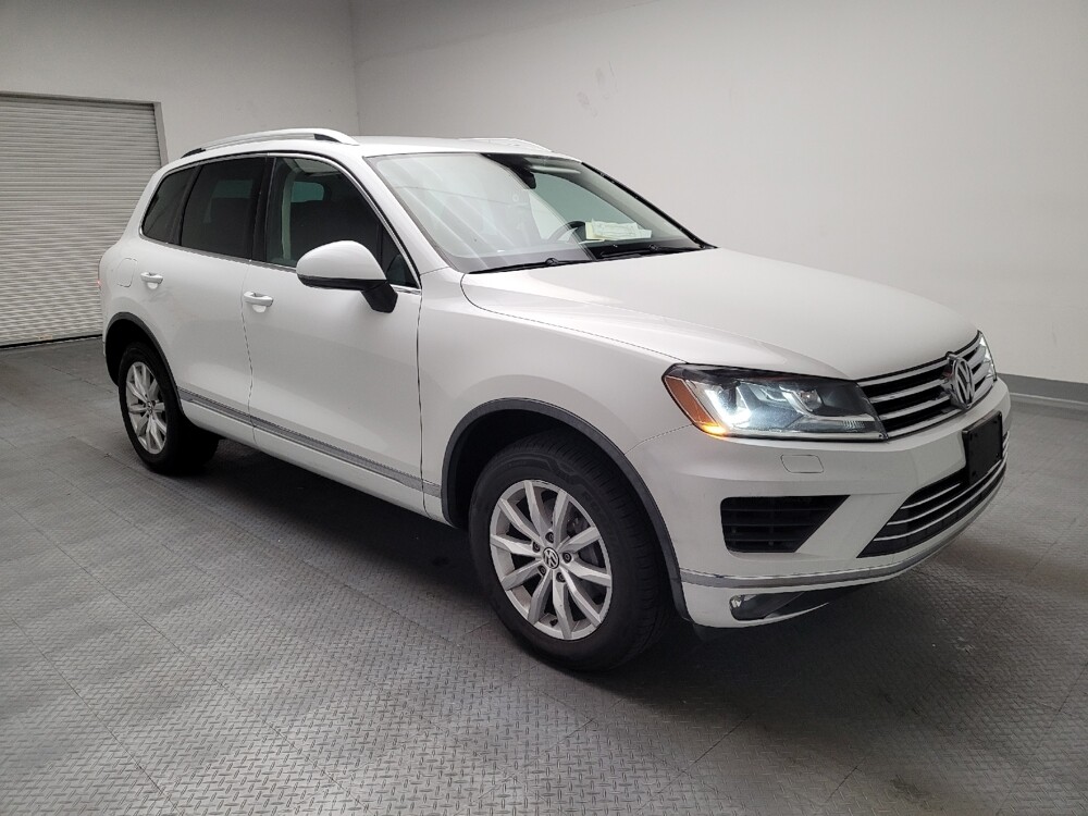 2016 Volkswagen Touareg in Riverside, CA 92504 - 18085912 13