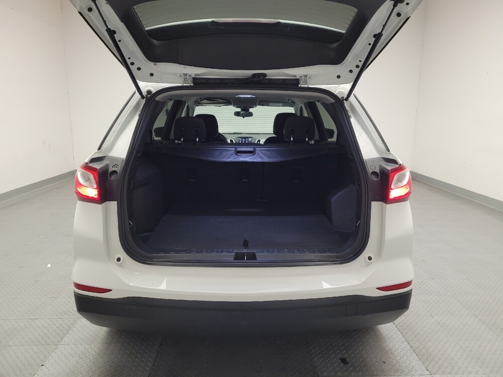 2020 Chevrolet Equinox in Fresno, CA 93726 - 18085913 29