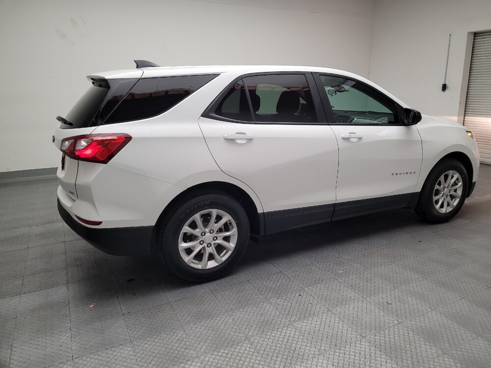2020 Chevrolet Equinox in Fresno, CA 93726 - 18085913 10