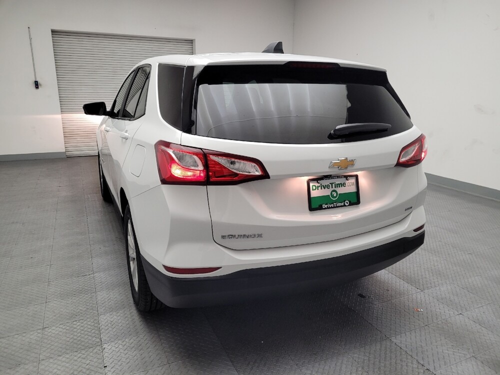 2020 Chevrolet Equinox in Fresno, CA 93726 - 18085913 6