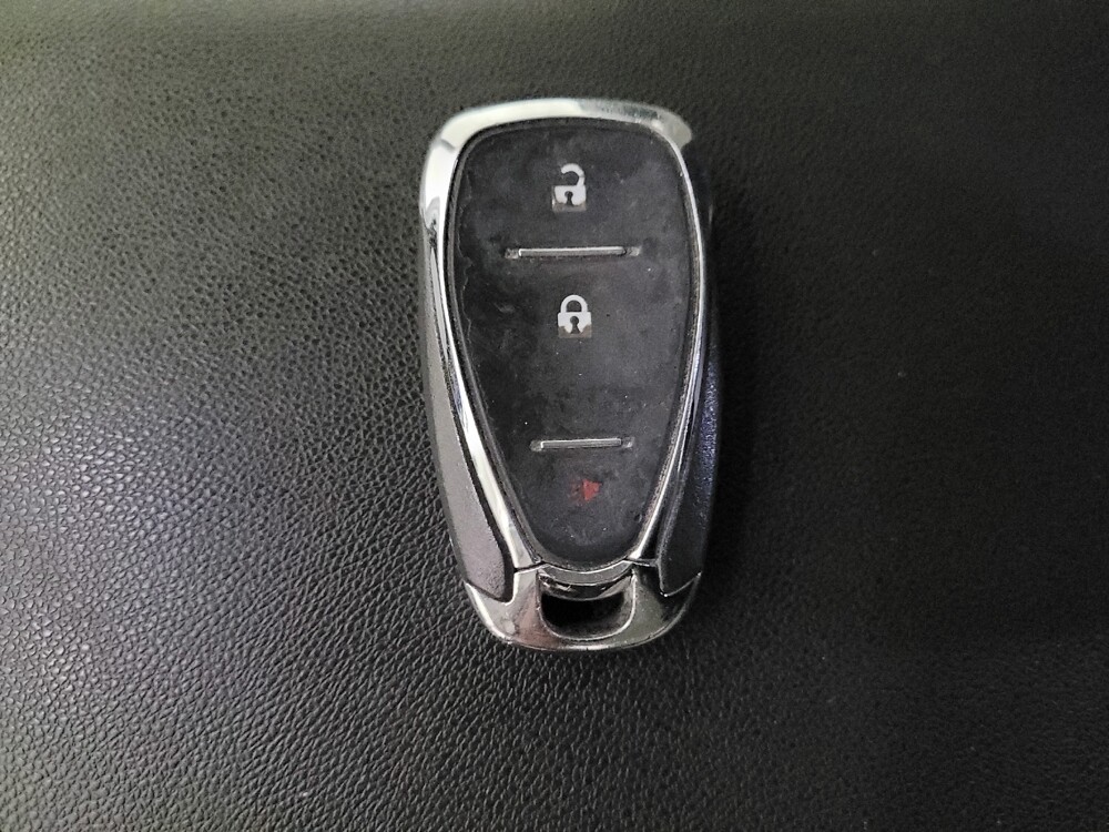 2020 Chevrolet Equinox in Fresno, CA 93726 - 18085913 32