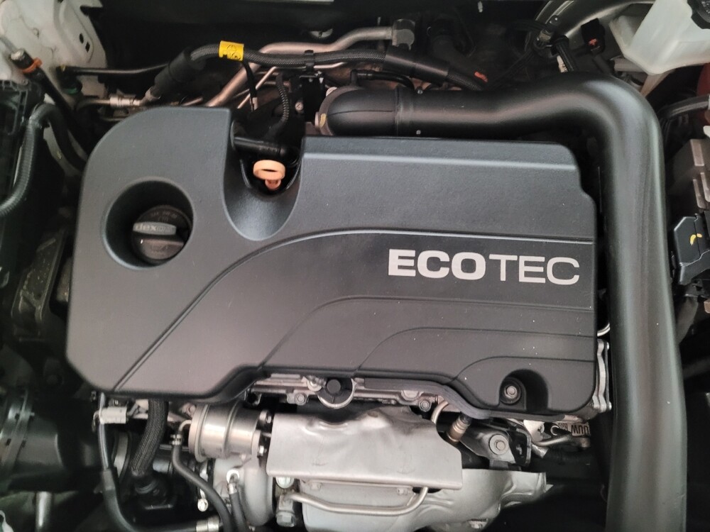 2020 Chevrolet Equinox in Fresno, CA 93726 - 18085913 30